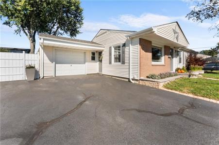 36 Woodbine Street, East Providence, Rhode Island 02915, USA