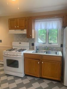 69 Dorr Avenue 1, East Providence, Rhode Island 02915, Estados Unidos