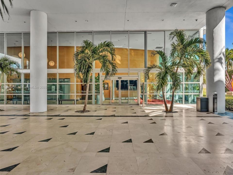 20900 NE 30th Ave 207, Aventura, Florida 33180