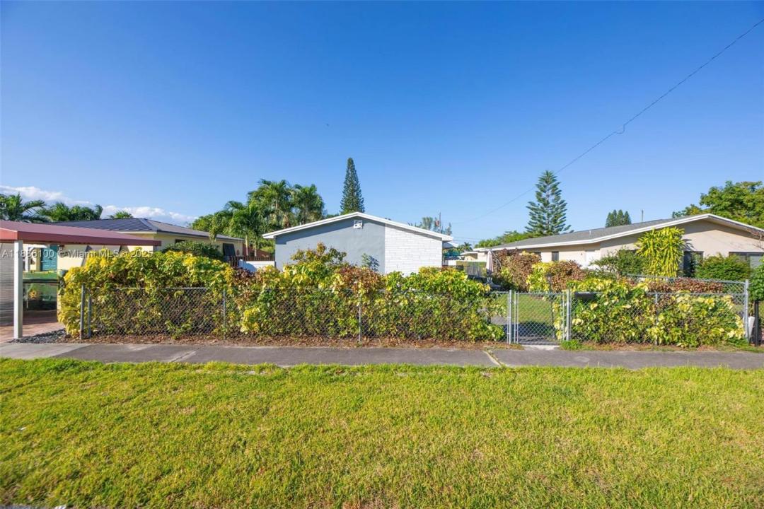 2235 Coolidge St, Hollywood, Floryda 33020, USA