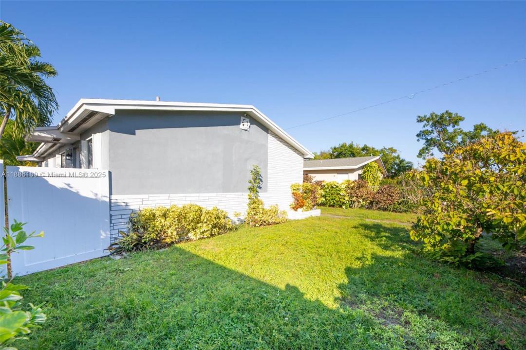 2235 Coolidge St, Hollywood, Floryda 33020, USA