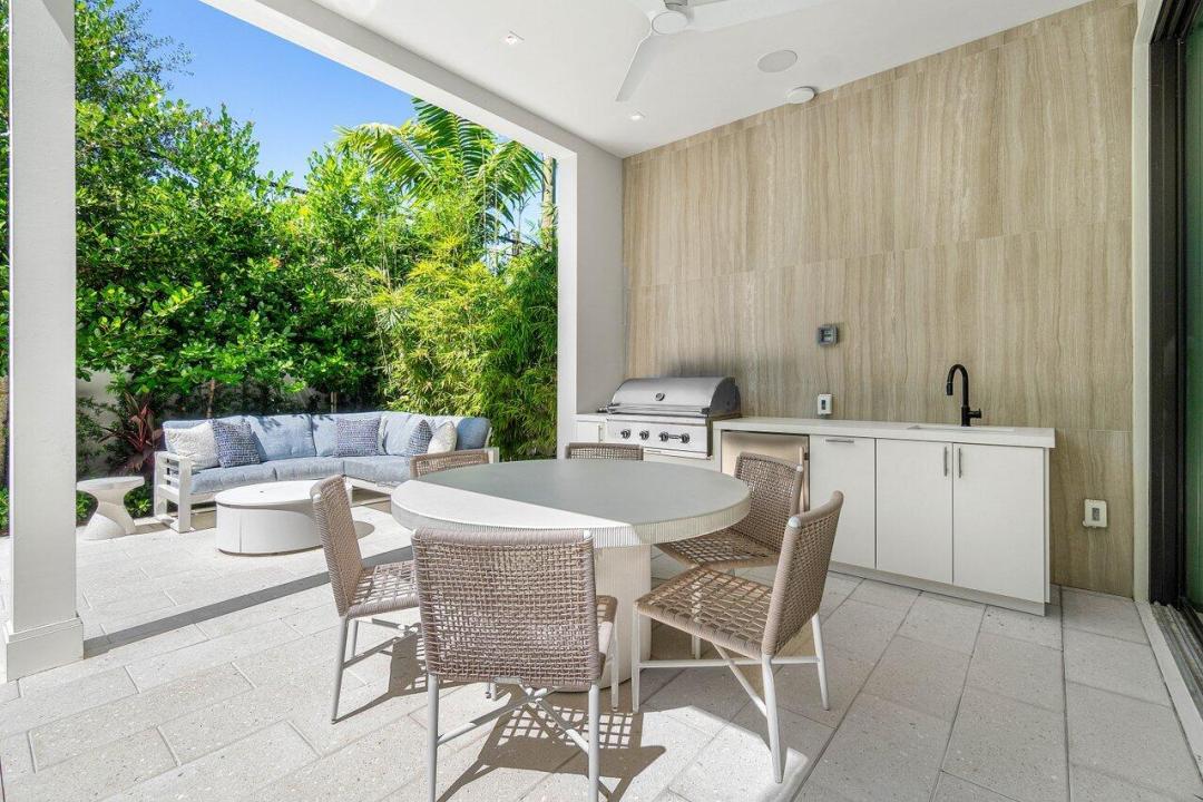 512 NE 7th Avenue, HOFMAN ADD, Delray Beach, Florida 33483