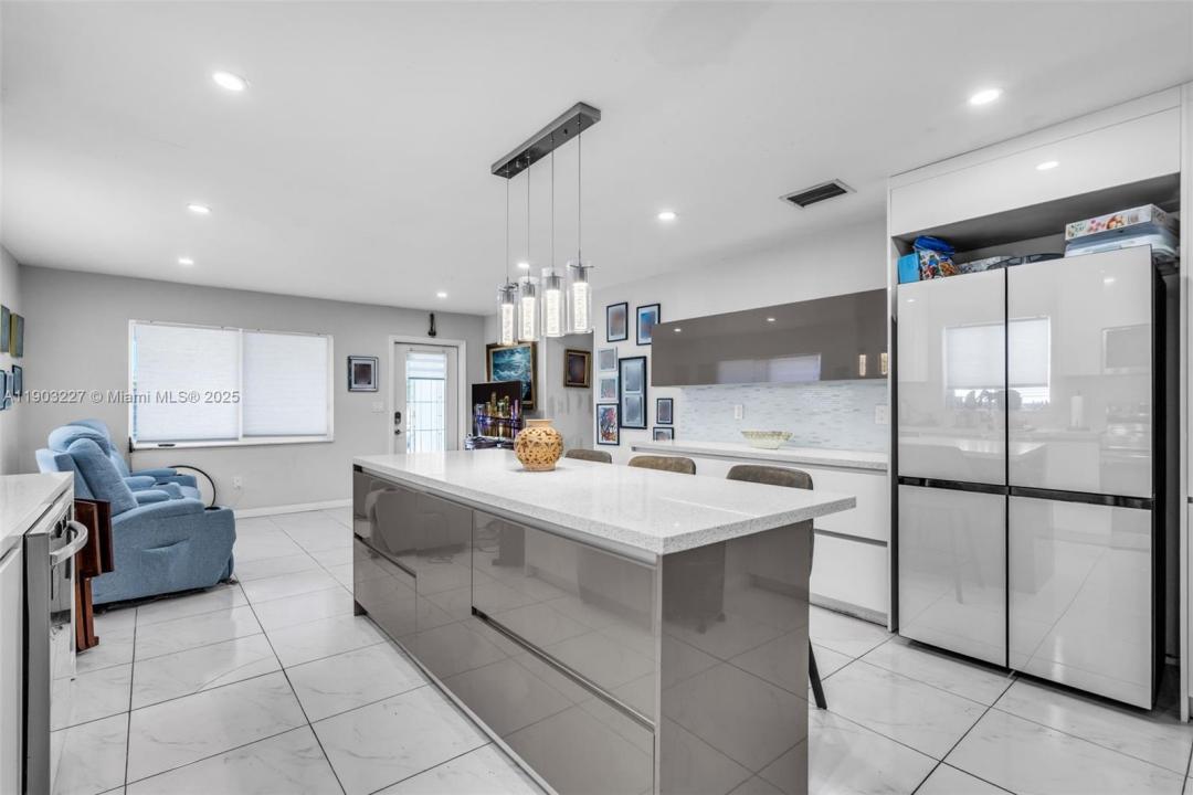 210 NW 59th Ave, Miami, Florida 33126, Amerika Birleşik Devletleri