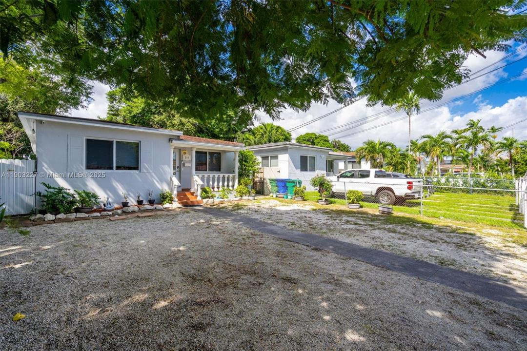 210 NW 59th Ave, Miami, Florida 33126, Amerika Birleşik Devletleri