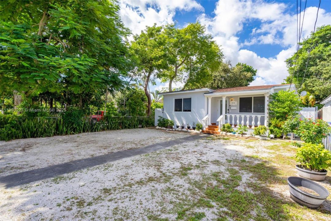 210 NW 59th Ave, Miami, Florida 33126, Amerika Birleşik Devletleri