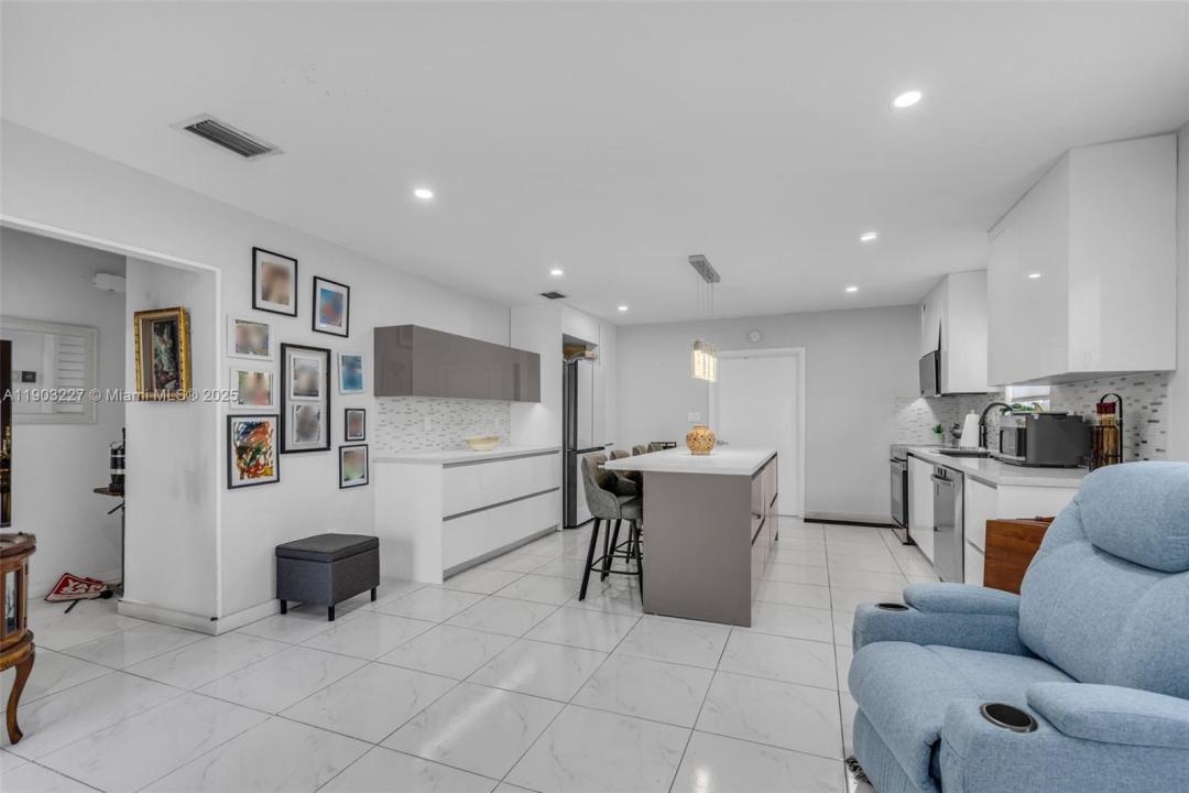 210 NW 59th Ave, Miami, Florida 33126, Amerika Birleşik Devletleri