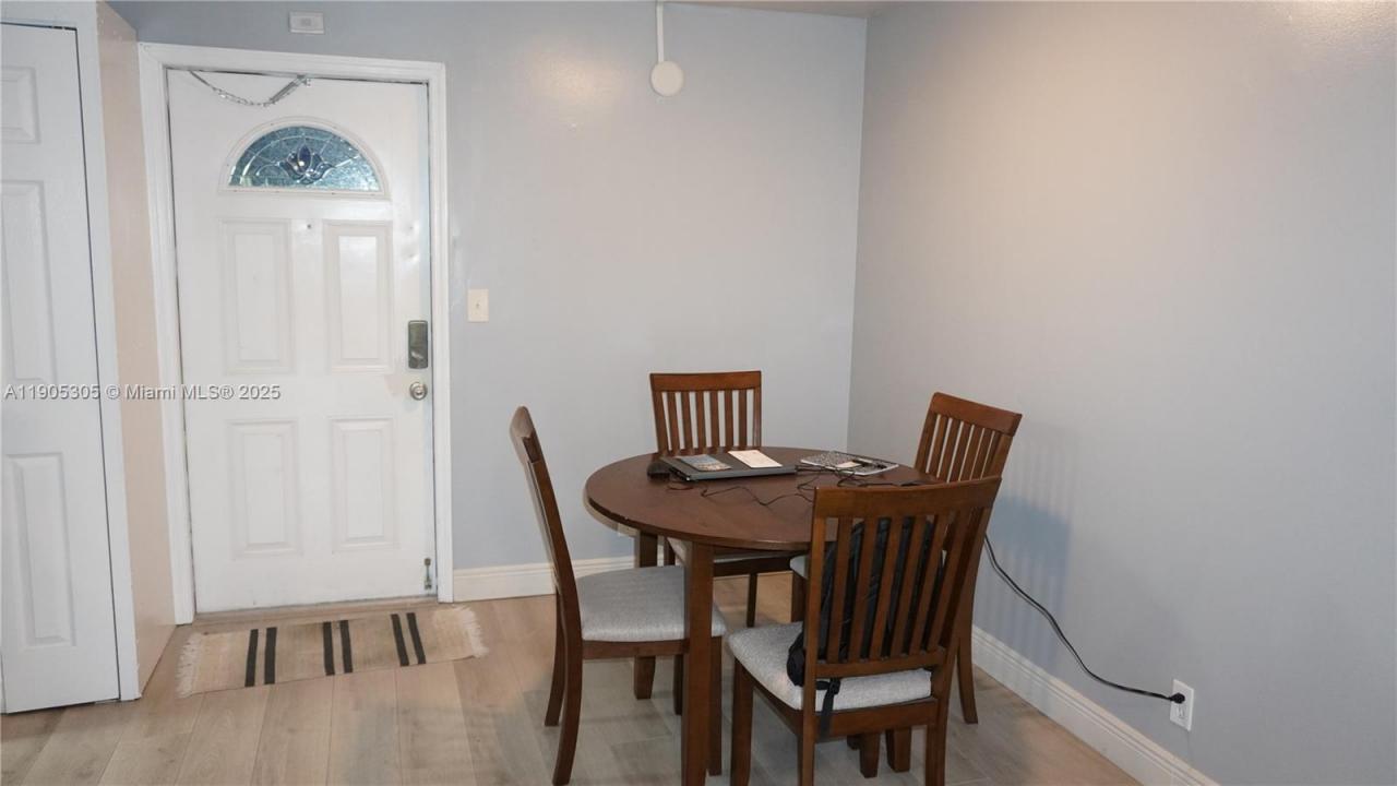 3710 N Pine Island Rd 320, Sunrise, פלורידה 33351, ארצות הברית של אמריקה