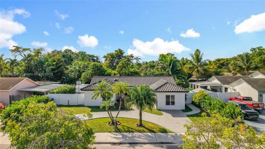 5874 NW 199th St, Hialeah, Florida 33015, Estados Unidos