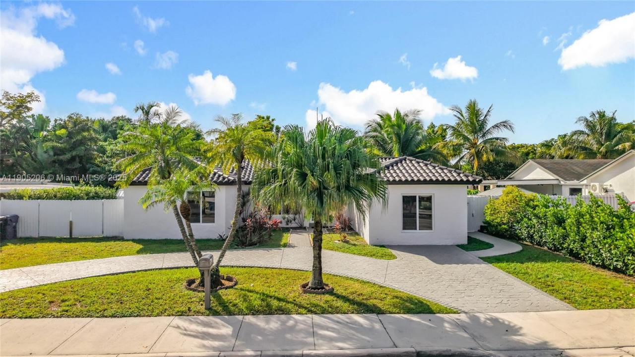 5874 NW 199th St, Hialeah, Florida 33015, Estados Unidos