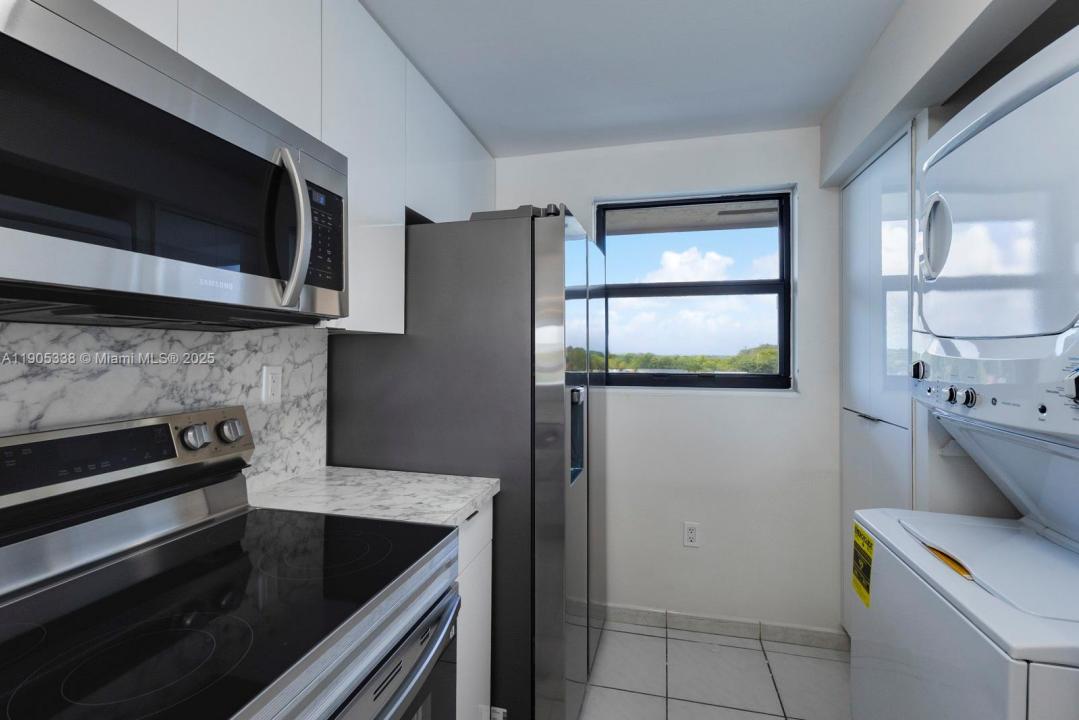 10290 NW 9th St Cir 512, Miami, Flórida 33172, Estados Unidos