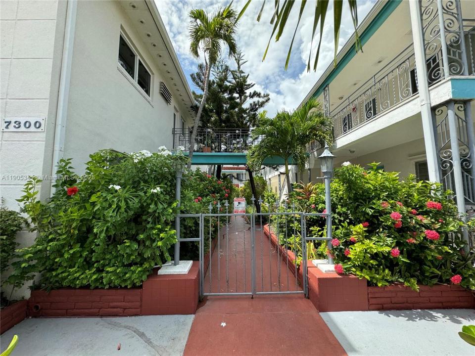 7300 Byron Ave 10, Miami Beach, Florida 33141, HOA KỲ