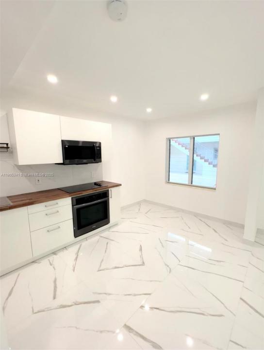 7300 Byron Ave 10, Miami Beach, Florida 33141, HOA KỲ