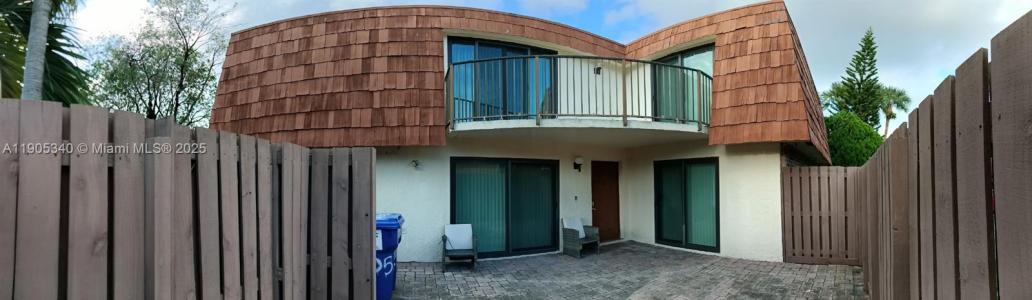 8405 N Coral Cir 8405, North Lauderdale, Florida 33068, USA