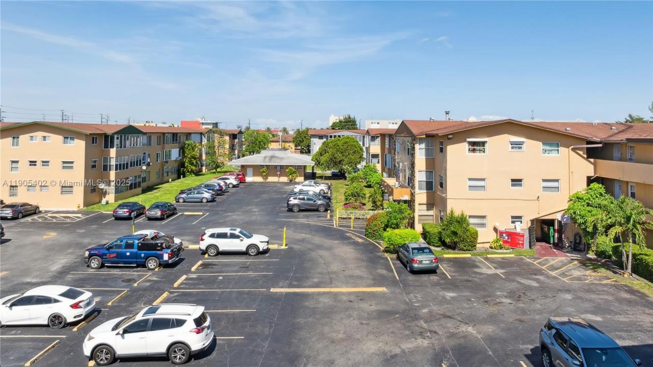 140 Royal Palm Rd 314-4, Hialeah Gardens, Florida 33016