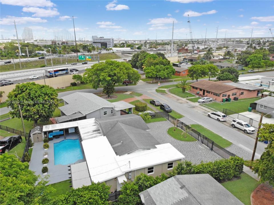 801 NW 172nd Ter, Miami Gardens, Florida 33169