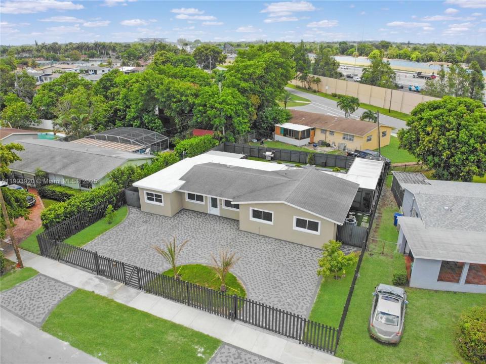 801 NW 172nd Ter, Miami Gardens, Florida 33169