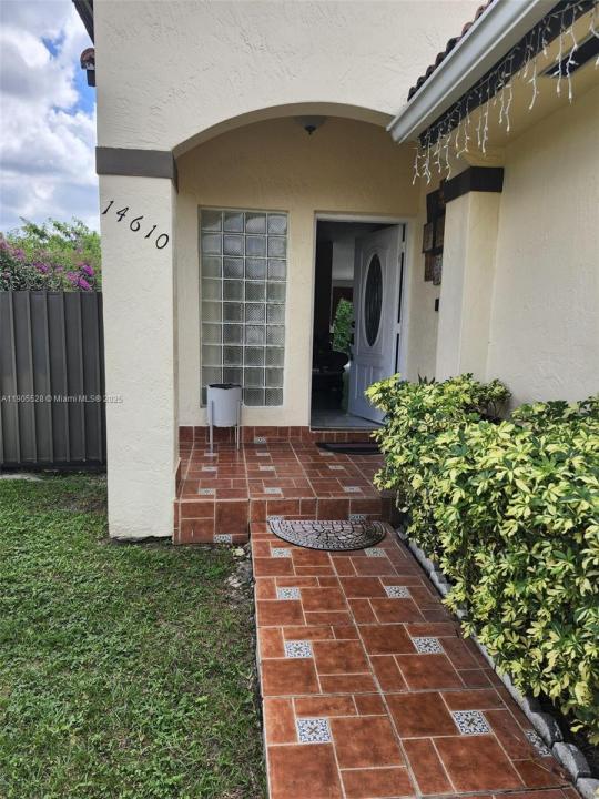14610 SW 169th Ter, Miami, Floryda 33177, USA