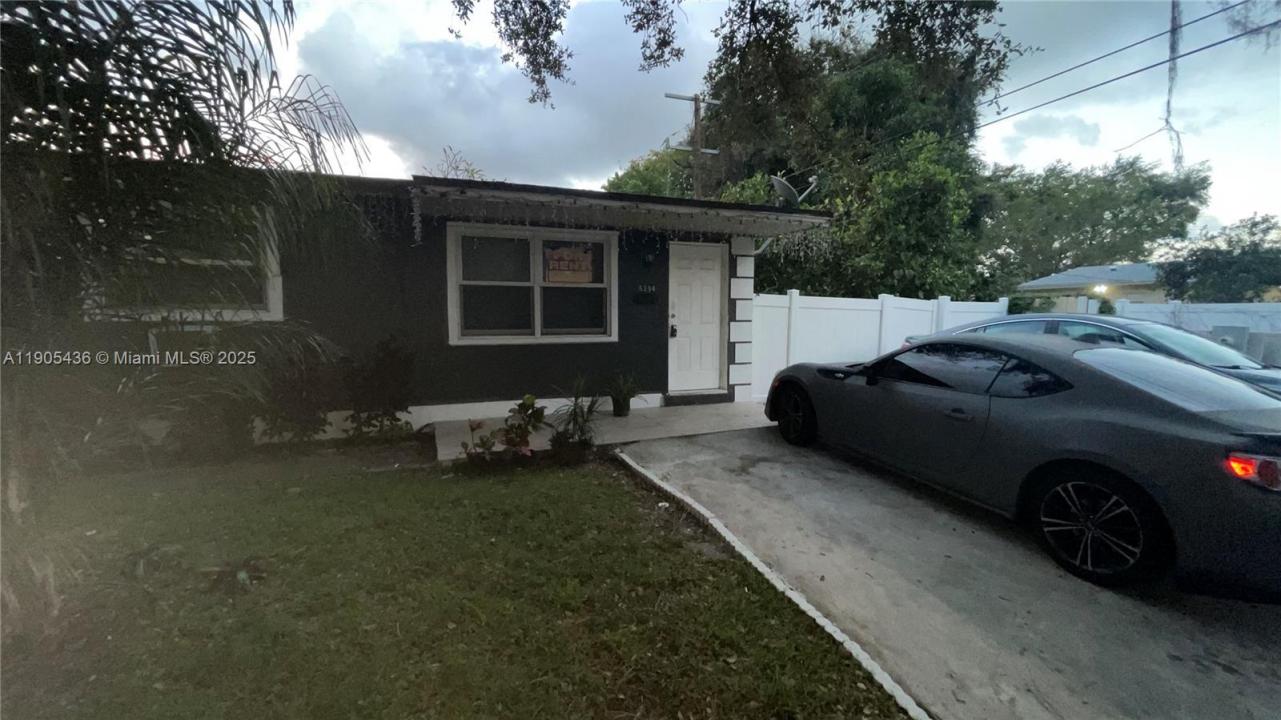 6390 Hayes St 2, Hollywood, Florida 33024