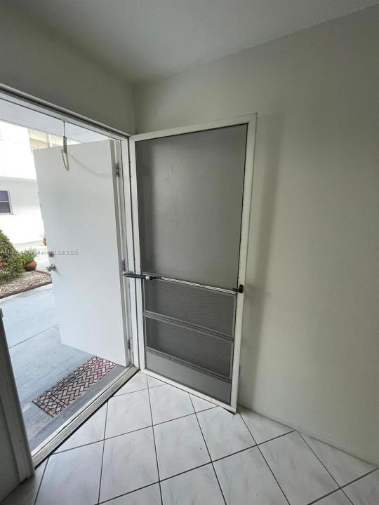 2826 Van Buren St 4, Hollywood, Флорида 33020, Соединенные Штаты