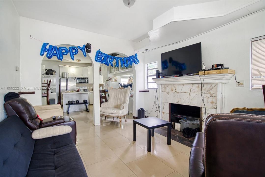 2516 Cleveland St, Hollywood, Florida 33020