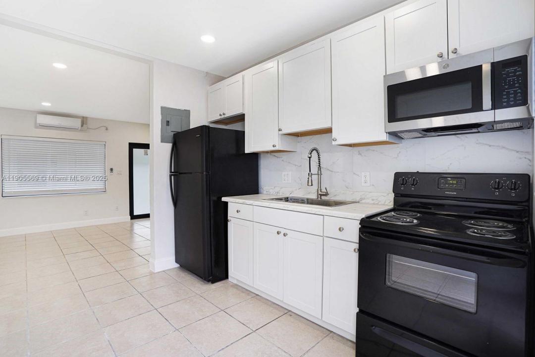 502 NW 7th CT 2, Hallandale Beach, 플로리다 33009, 미국