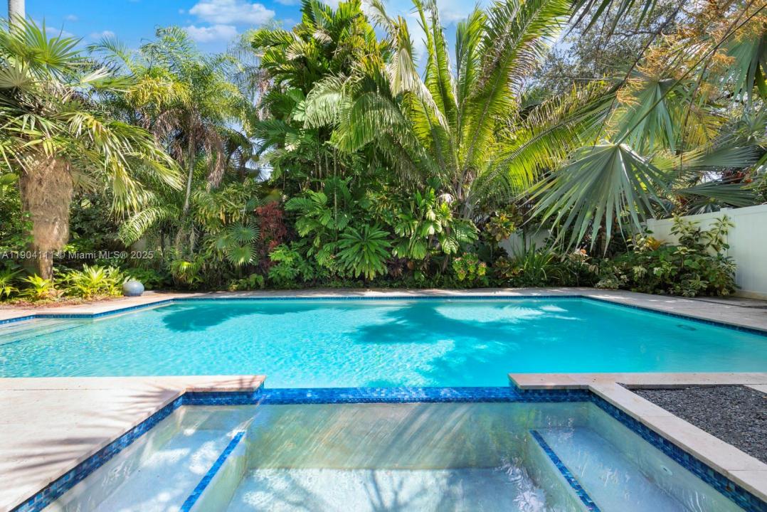 1107 NE 118th St 1107, Biscayne Park, フロリダ 33161, アメリカ合衆国