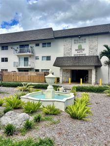 8475 SW 94th St 211E, Miami, Florida 33156, USA