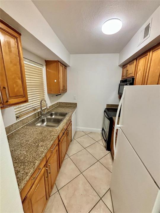 8475 SW 94th St 211E, Miami, Flórida 33156, Estados Unidos