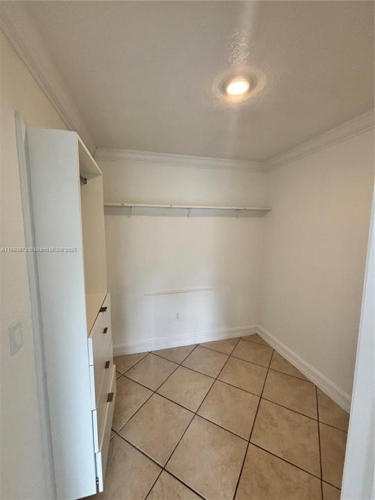 8475 SW 94th St 211E, Miami, Flórida 33156, Estados Unidos
