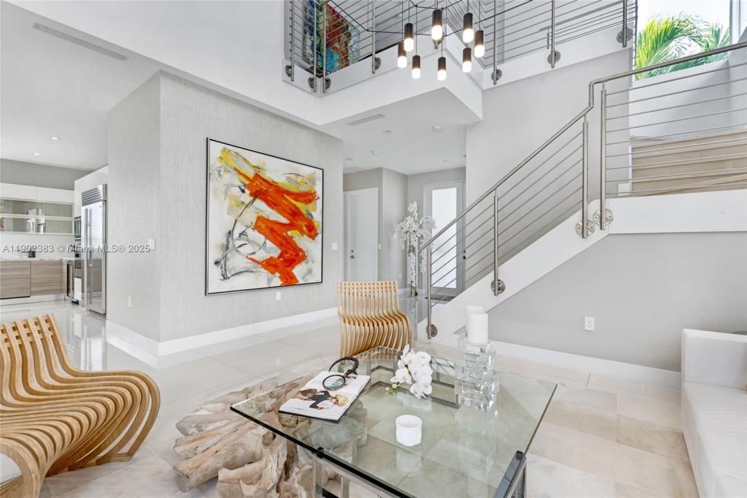 10580 NW 67th Ter, Doral, Floryda 33178, USA