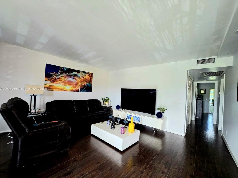 1401 SW 135th Ter 213H, Pembroke Pines, Floryda 33027, USA