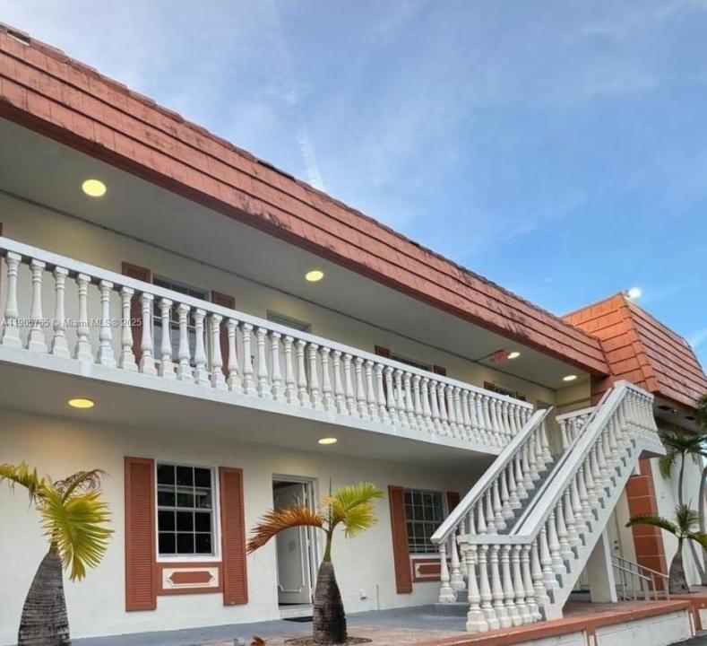 4321 NW 9th Ave 102, Deerfield Beach, Florida 33064, Amerika Birleşik Devletleri