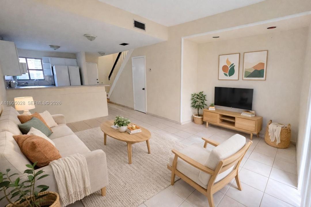 5712 W 25th Ct 5712, Hialeah, Florida 33016, Stati Uniti