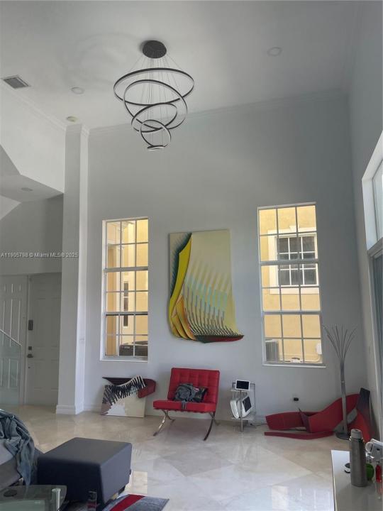 3915 NE 168th St 3915, North Miami Beach, פלורידה 33160, ארצות הברית של אמריקה 