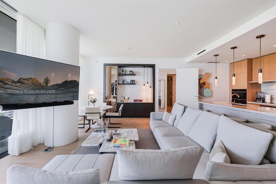 8701 Collins Ave 904, Miami Beach, Флорида 33154, Соединенные Штаты