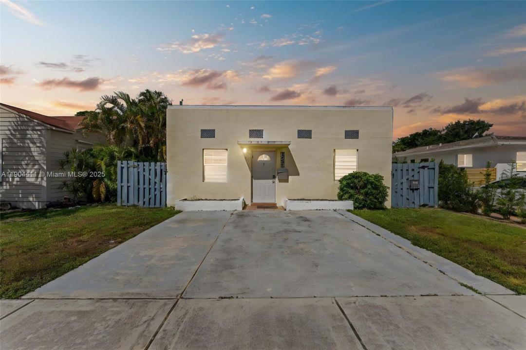 1639 Hayes St, Hollywood, Florida 33020, Stati Uniti
