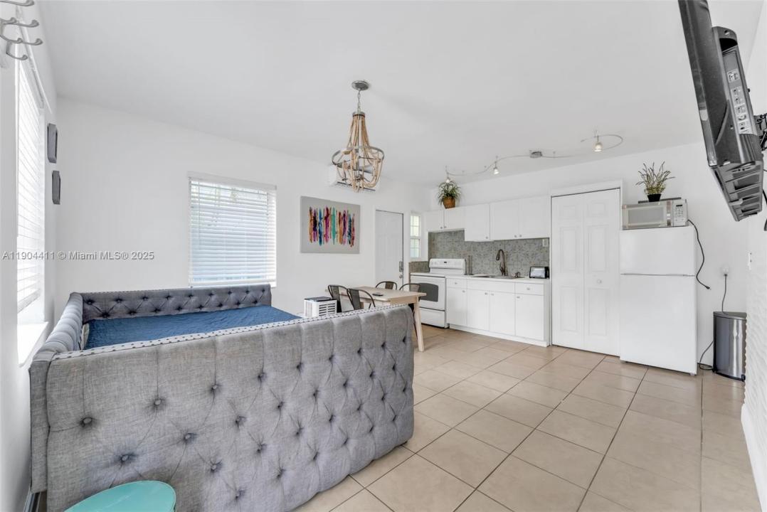 1639 Hayes St, Hollywood, Florida 33020, Stati Uniti