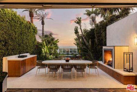 Palisades Beach Road, Santa Monica, California 90403