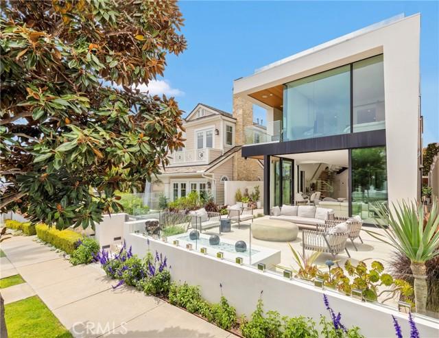 Heliotrope Avenue, Corona Del Mar, California 92625