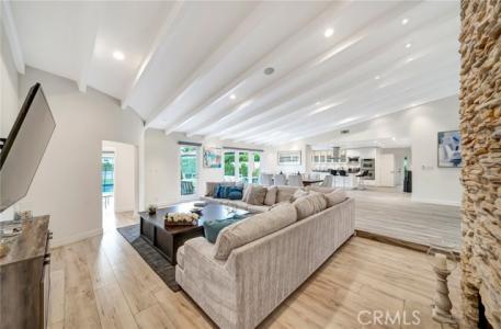 Calvert Street, Woodland Hills, California 91367