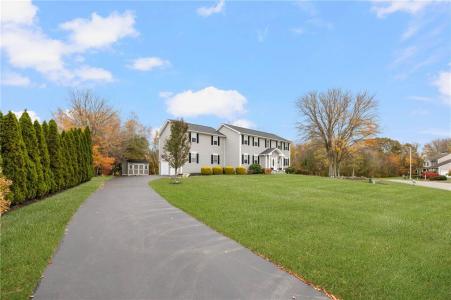 10 West Bluebird Lane, Cranston, Rhode Island 02921, Estados Unidos