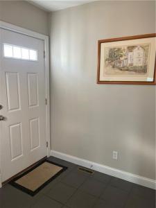 31 Garfield Avenue 1, Bristol, Rhode Island 02806, USA