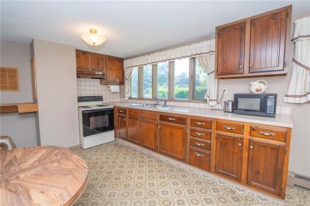 137 Kingstown Road, Narragansett, RI 02882, USA