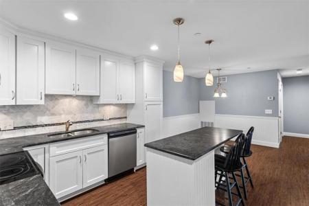 60 Saw Mill Drive 307, North Kingstown, 羅德島州 02852, 美國