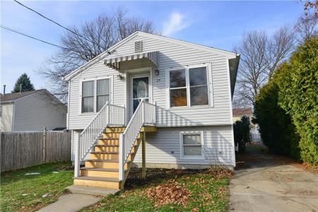 29 Tall Oaks Court, Cumberland, RI 02864, USA