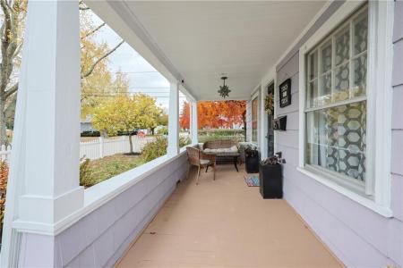 15 Burt Street, 華威, 羅德島州 02886, 美國