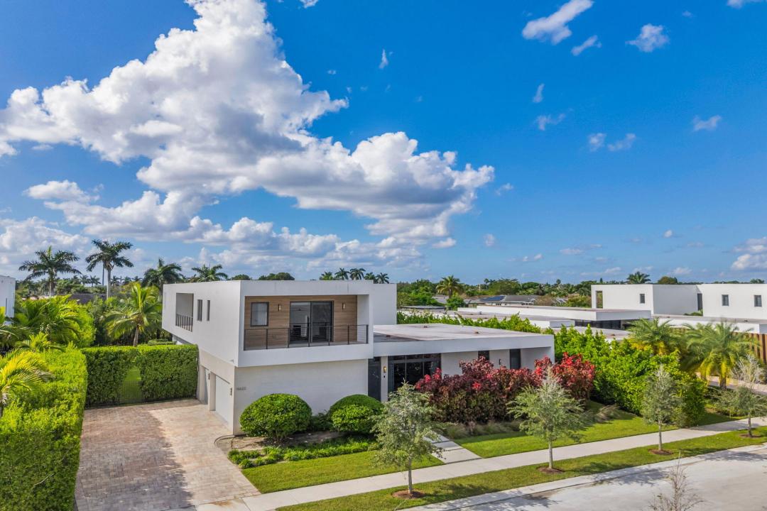 16622 Botaniko Drive S, Botaniko, Weston, Florida 33326