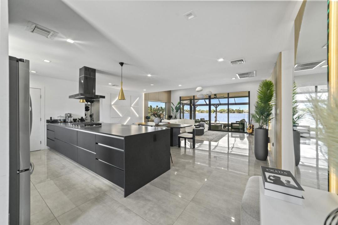 2511 NE 209th Terrace, Miami, Floride 33180, États-Unis