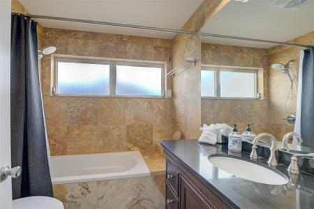 1951 NW 33rd St, Oakland Park, Florida 33309, Stati Uniti