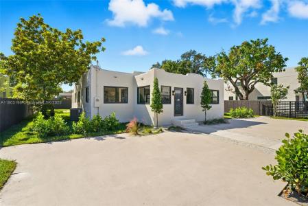 2544 SW 19th St, Miami, Florida 33145, USA